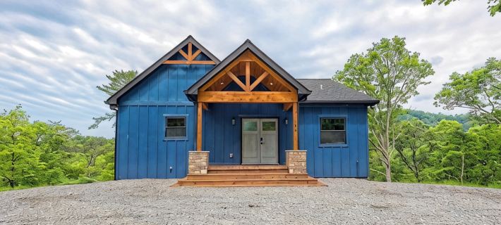 Charming 3 bedroom Riverside Cabin: WiFi, AC, & 3 Fireplaces in Hayesville, NC Hotels in Clay County