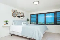 Sophisticated Beach Condo-Ocean View-Sapphire - บังกะโล