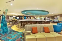 Courtyard by Marriott Gulfport Beachfront - bar