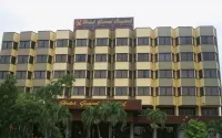 Hotel Grand Crystal Hotels in 