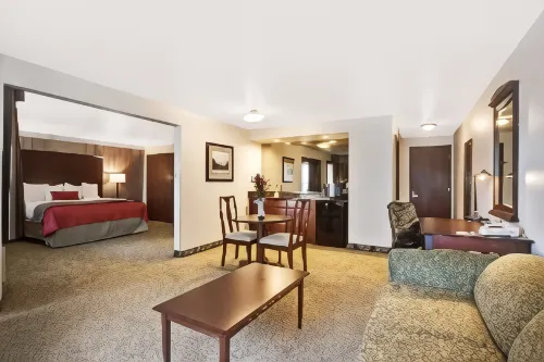 Ramada by Wyndham Tukwila Southcenter - balcony