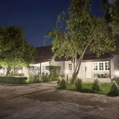 Pakpon Cafe and Bed Hotels near Wat Loung
