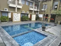Nueve Malioboro Hotel Yogyakarta - Pools