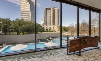 Omni Houston Hotel