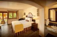 Los Arboles Hotel