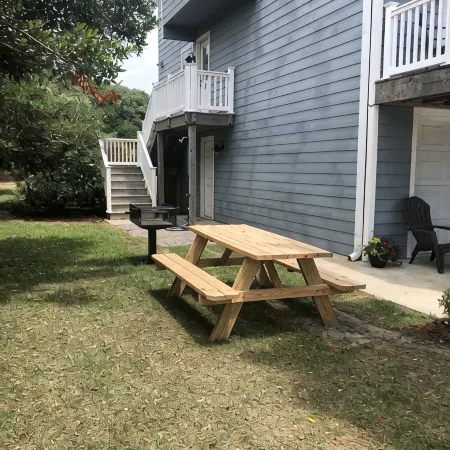 Amazing Location and Renovated! 2nd Row - Across from Beach Access