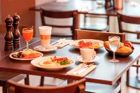 Airport Hotel Basel - Convenient & Friendly - Airport Shuttle