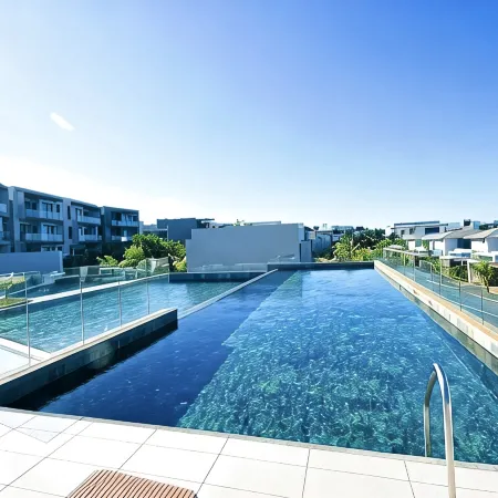 Azuri Apartment with Beach, Pools, Gym, Restaurants, Spa, Boats, Kids Corner