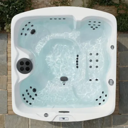 New Kitchen! ‖ Hot Tub Coming August 7th! ‖ 2 Mins to Slopes ‖ Paved Road Access