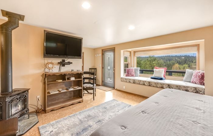 Deer Harbor Cottages