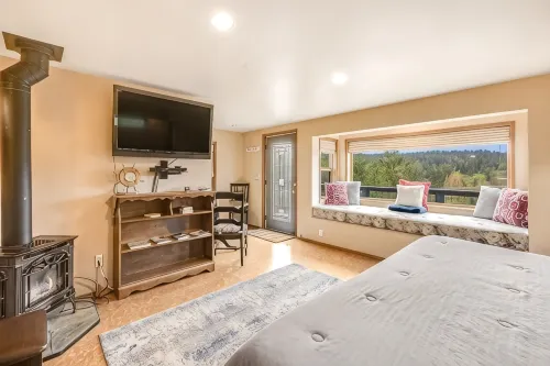 Deer Harbor Cottages - Homestays