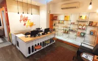 Front One Inn Semarang