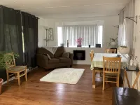 灣景移動房屋度假屋,明亮翻新,海景,靠近便利設施. - 2 星級
