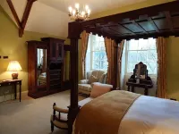 Westgate Manor - Homestays