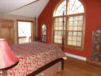 Beautiful Riverside Getaway - WiFi