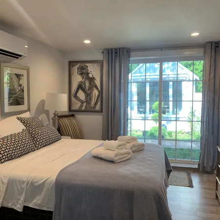 Charming, newly renovated house, a few steps from bike path.