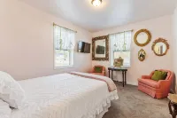 House on Pond in Idaho Springs with Hot Tub - New Construction Custom Built! - 3-Sterne