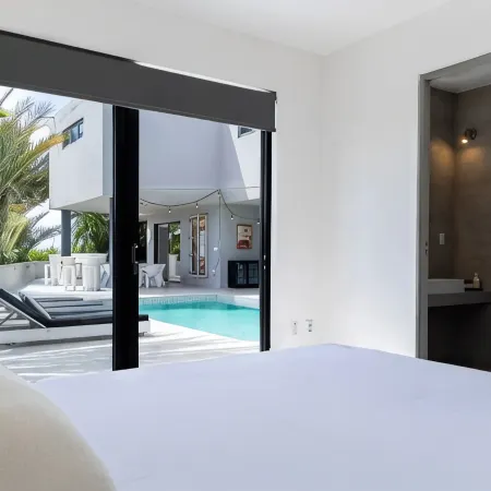 J E T S E T giant stylish Villa at Spanish Water Bay 11 BDR, 24/7 security, gym