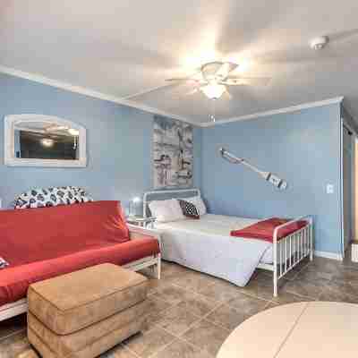 Barefoot Getaway Rooms