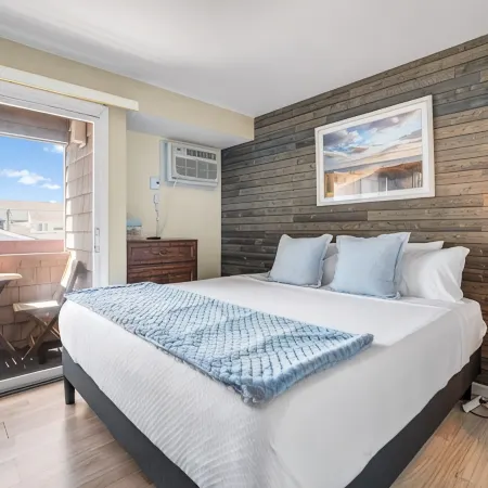 LOCATION! LOCATION! LOCATION! Brigantine Beachfront Getaway! Отели в г. Бригантин