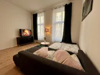 Walking distance to the center, near the arena - Homestays