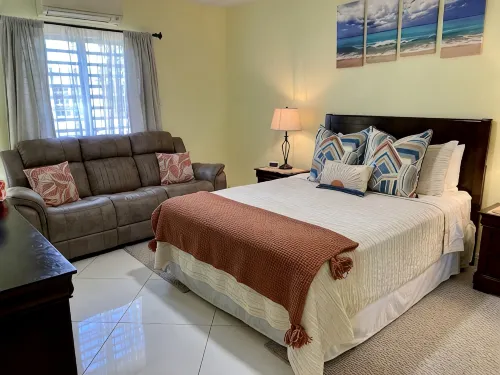 Sunset Hideaway-1 bedroom, 5 minutes from Cruz Bay - Homestays