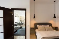 Charming Family Sized Flat in the Heart of Brasov Old Town - Апартаменты
