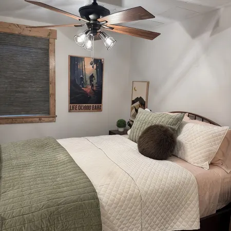 Charming & Cozy Retreat in Newaygo, MI - The Adventure Cabin Hotels in Newaygo County