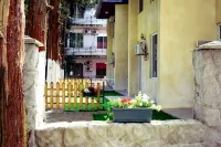 Holiday Cottages Hotels in 