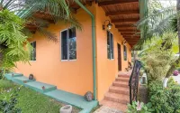 Slow M'Ocean in the Heart of Manuel Antonio 3 bed 3 bath - جاكوزي