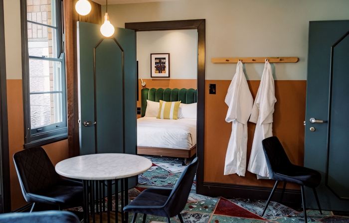 Stay at Hotel Steyne