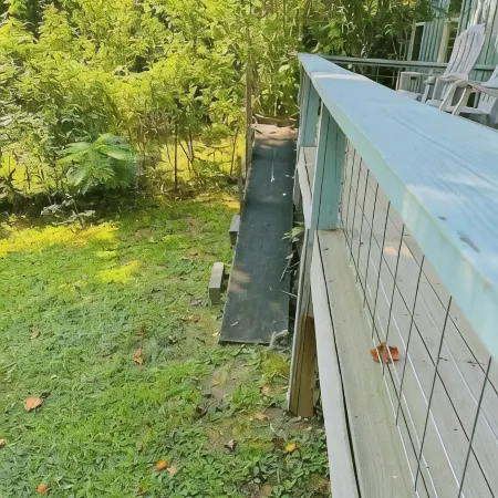 Peaceful lakeview cabin with private dock & dog run