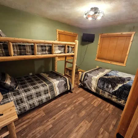 Across the street from lake, pool and clubhouse, great for kids, wolf themed!