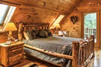 NEW! FOLEY'S LOG CABIN with Hot Tub - Alppimaja
