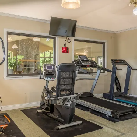 2BD 2BA WALK-IN CONDO INDOOR/OUTDOOR POOL HOT TUB