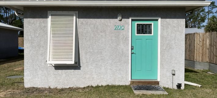 Aqua Diver is a darling 1 BR house on the East end of Panama City Beach, Florida Hotels in Upper Grand Lagoon