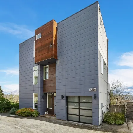 Luxe Modern Home with Air Conditioning - Perfect for Families & Groups