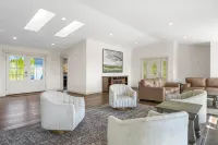 Willow - 5 Bedroom 5 Bathroom-Private Hilltop Home - 4-Star