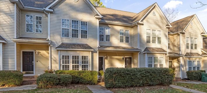 Near downtown Cary & RDU. Easy access to Raleigh, Durham and local venues. Ξενοδοχεία στην πόλη Cary