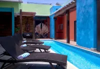 R Hotel Kingston - piscina