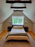 18th Century Stone Cottage minutes from historic Middleburg - Wi-Fi