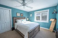 Brand New Listing! Amazing 4 Bedroom Townhome with your own private Hot Tub!!! - 무료 와이파이
