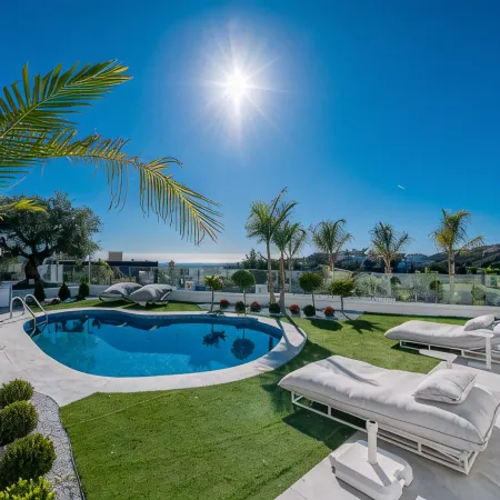 All About Villa Estrella de Oro