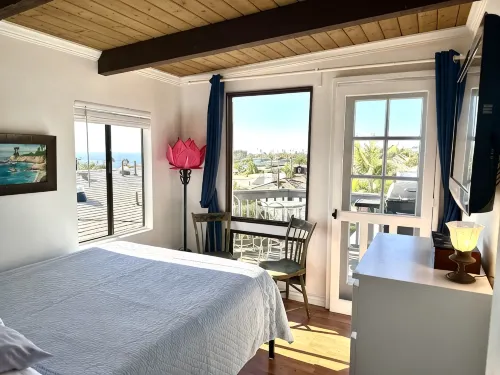 Casa Lagunita: An artistic, ocean-view retreat! - 3 ดาว