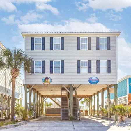 Mermaids Haven: 6 Bedroom, 4 Bathroom on the beach Sleeps 16!