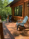 Beautiful log cabin on the Pendleton Creek! - Homestays