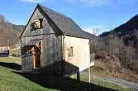 35 m² detached wooden chalet with terrace overlooking the mountains - Chalets