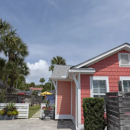 Couples love this sweet thing, just a block to the beach