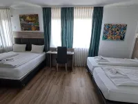 Hotel Central Hauptbahnhof Các khách sạn gần Khu chợ Kornmarkt