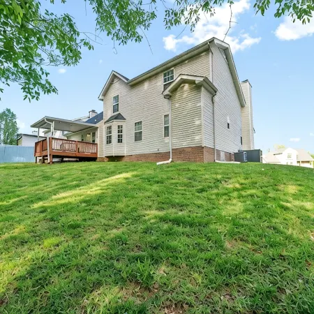 Stunning 5 Bed 2.5 Bath in the Heart of Clarksville